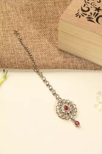 Round flower shape red kundan stone antique gold plated brass dangle earring maang tikka for women