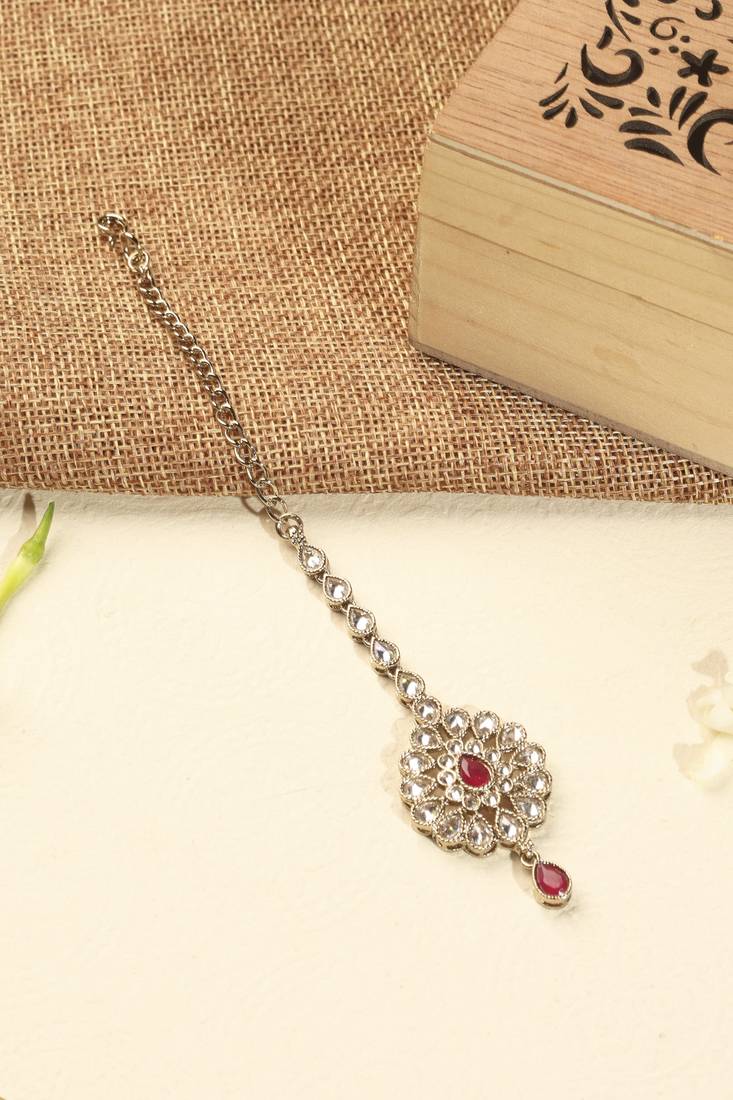 Round flower shape red kundan stone antique gold plated brass dangle earring maang tikka for women