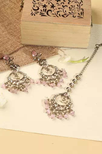 Leaf shape pink pearl brown kundan gold plated brass chandelier earring with maang tikka for women