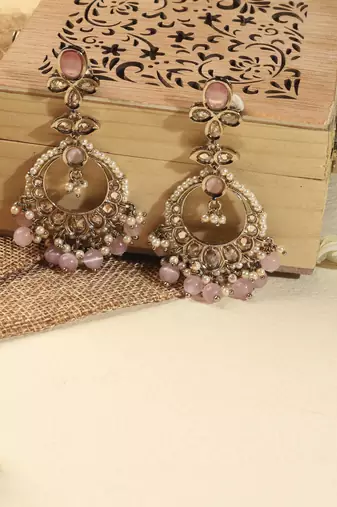 Leaf shape pink pearl brown kundan gold plated brass chandelier earring with maang tikka for women