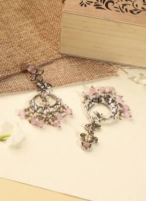 Leaf shape pink pearl brown kundan gold plated brass chandelier earring with maang tikka for women 5