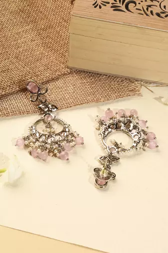 Leaf shape pink pearl brown kundan gold plated brass chandelier earring with maang tikka for women
