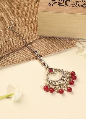 Leaf shape red pearl brown kundan gold plated brass chandelier earring with maang tikka for women 4