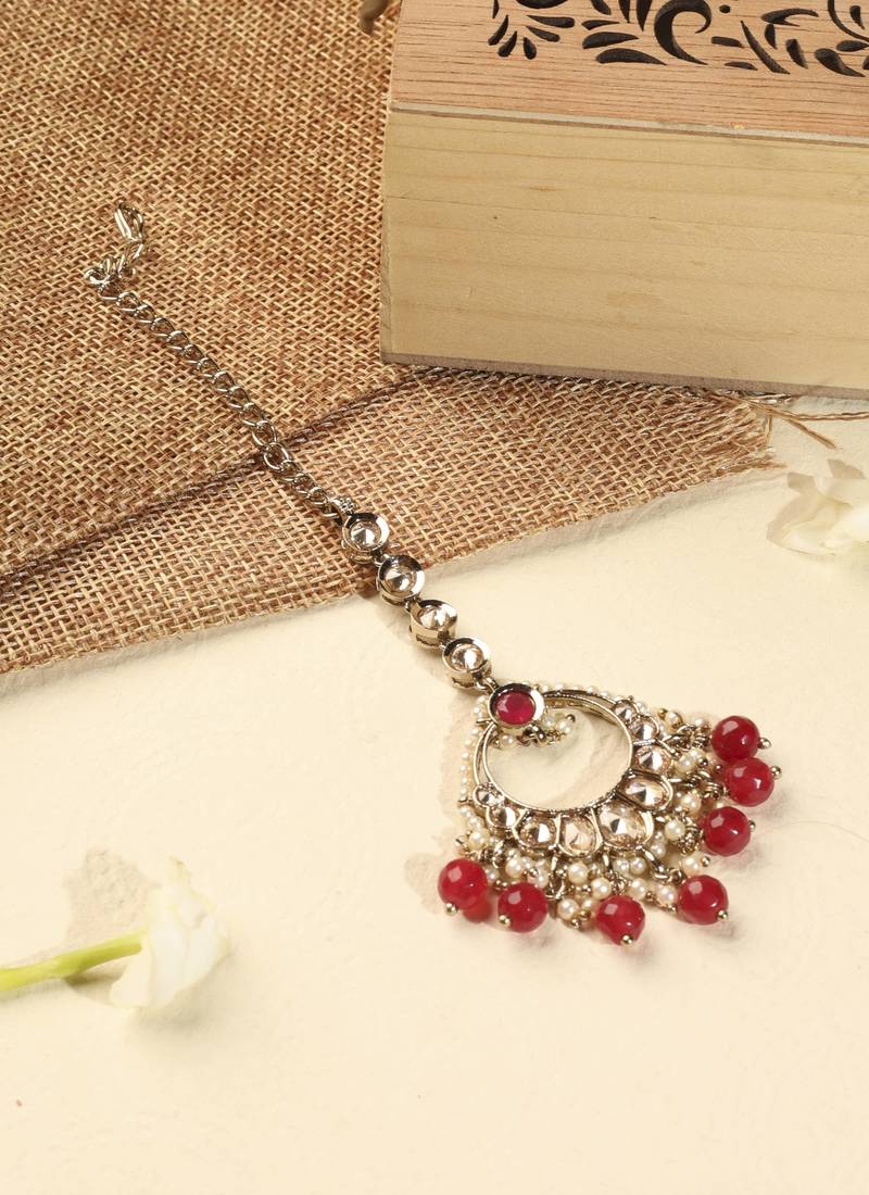 Leaf shape red pearl brown kundan gold plated brass chandelier earring with maang tikka for women