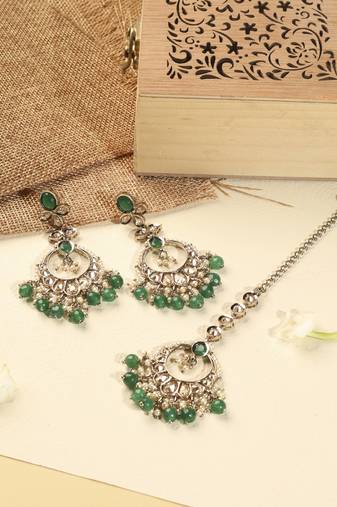 Leaf shape green pearl brown kundan gold plated brass chandelier earring with maang tikka for women