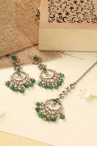 Leaf shape green pearl brown kundan gold plated brass chandelier earring with maang tikka for women