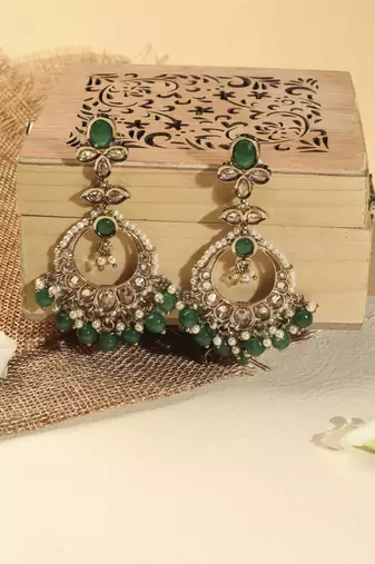 Leaf shape green pearl brown kundan gold plated brass chandelier earring with maang tikka for women