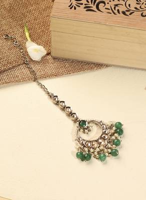 Leaf shape green pearl brown kundan gold plated brass chandelier earring with maang tikka for women 4