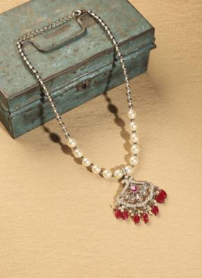 Flower shape mother of pearl red unkut kundan antique gold plated princess necklace set for women 2