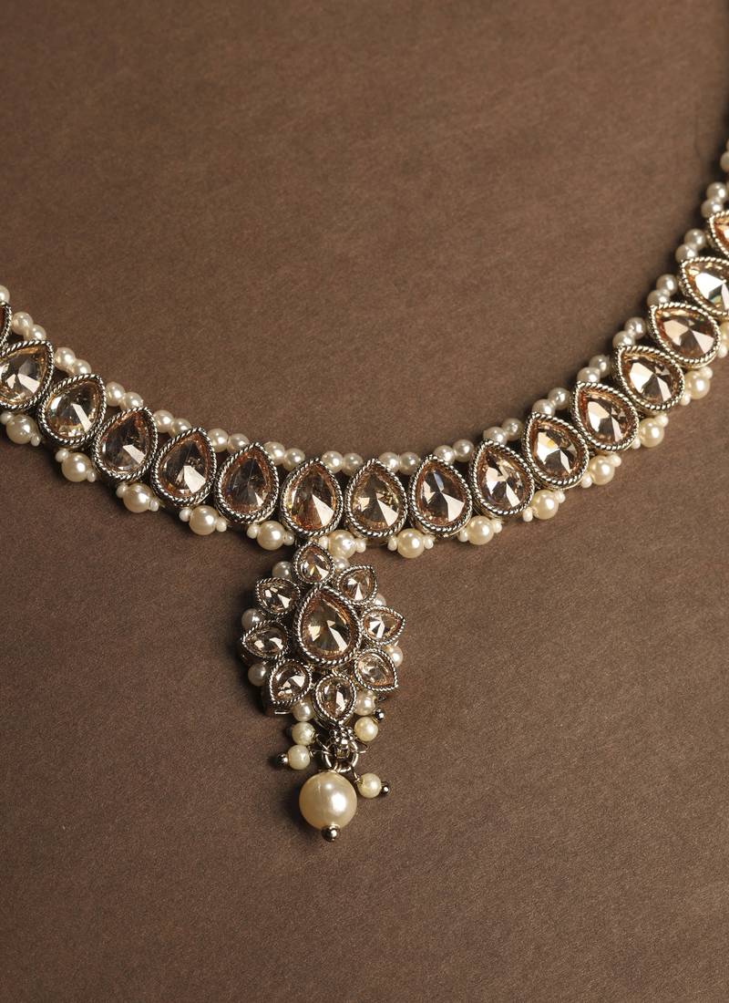 Flower oval shape brown kundan antique gold plated choker necklace set with maang tikka for women