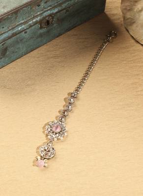 Flower and round shape pink kundan stone gold plated choker necklace set with maang tikka for women 4
