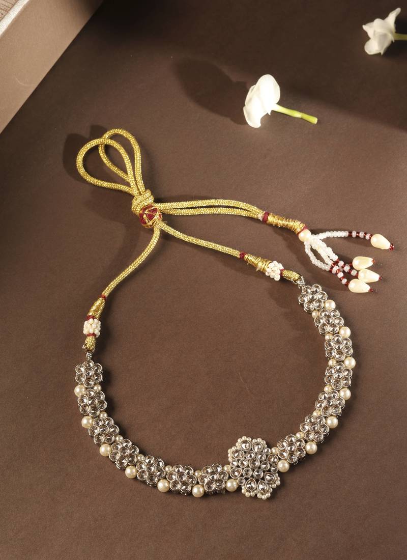 Flower shape pearl brown kundan stone gold plated choker necklace set with maang tikka for women