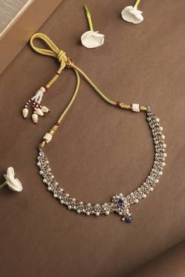 Flower and oval shape blue kundan stone gold plated choker necklace set with maang tikka for women 2