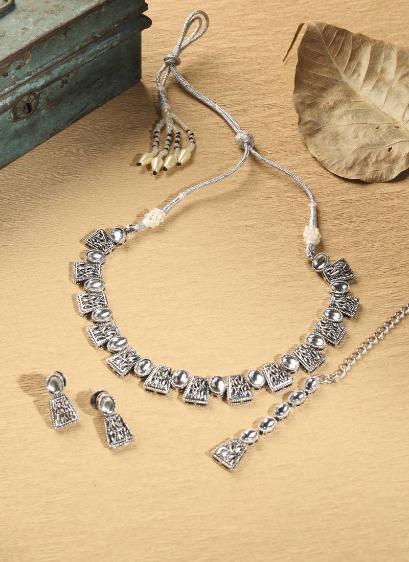 Square shape silver kundan stone gold plated brass choker necklace set with maang tikka for women