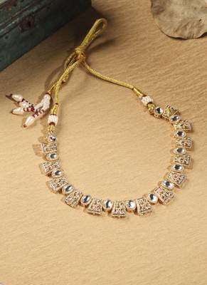Square shape gold kundan stone gold plated brass choker necklace set with maang tikka for women 2