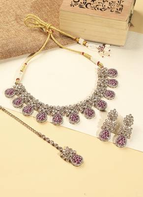 flower oval shape red kundan gold plated choker set with maang tikka 1