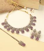 Flower oval shape red kundan stone gold plated brass choker necklace set with maang tikka for women