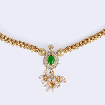 Round shape and small golden ball green kundan stone gold plated brass choker necklace set for women 2