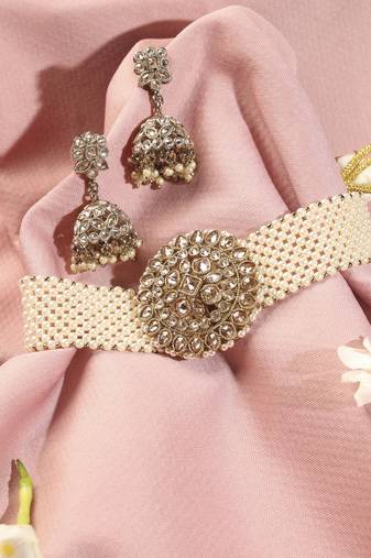 Gorgeous flower design and mother of pearl antique gold plated collar necklace set for women