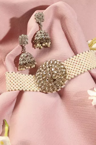 Gorgeous flower design and mother of pearl antique gold plated collar necklace set for women