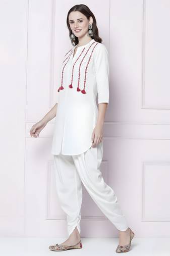 White embroidered rayon kurta with dhoti pant