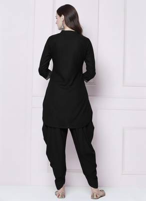 Black embroidered rayon kurta with dhoti pant 2