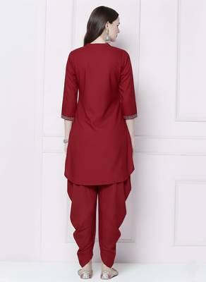 Red embroidered rayon kurta with dhoti pant 2