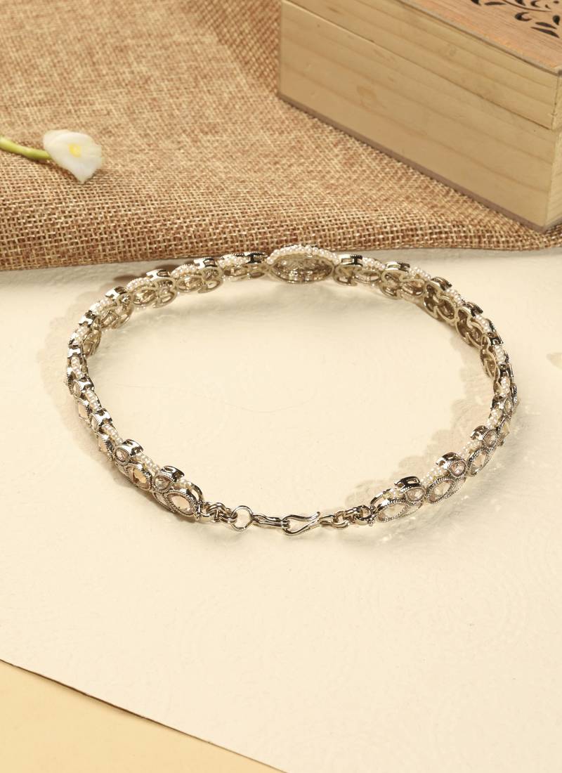 Flower design and pearl brown kundan stone antique gold plated mathapatti(sheeshphool) for women