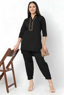 Black embroidered rayon kurta set 1