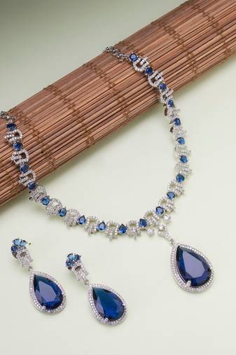 Crystal serenity necklace