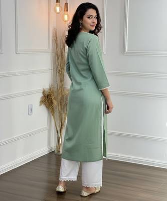 Green cotton embroidered Kurta Set 2