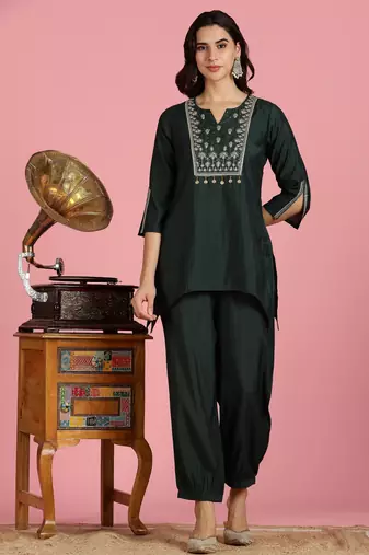 Green silk embroidered Co-ord set 