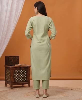 Green silk embroidered Kurta Set 3