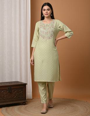 Green silk embroidered Kurta Set 1
