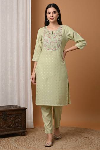 Green silk embroidered Kurta Set