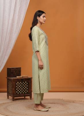 Green silk embroidered Kurta Set 4