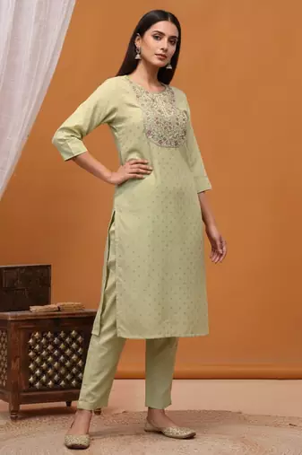 Green silk embroidered Kurta Set