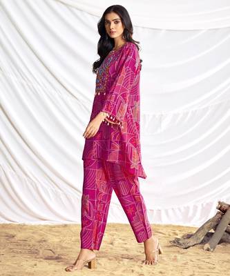 Pink cotton embroidered Co-ord set  4