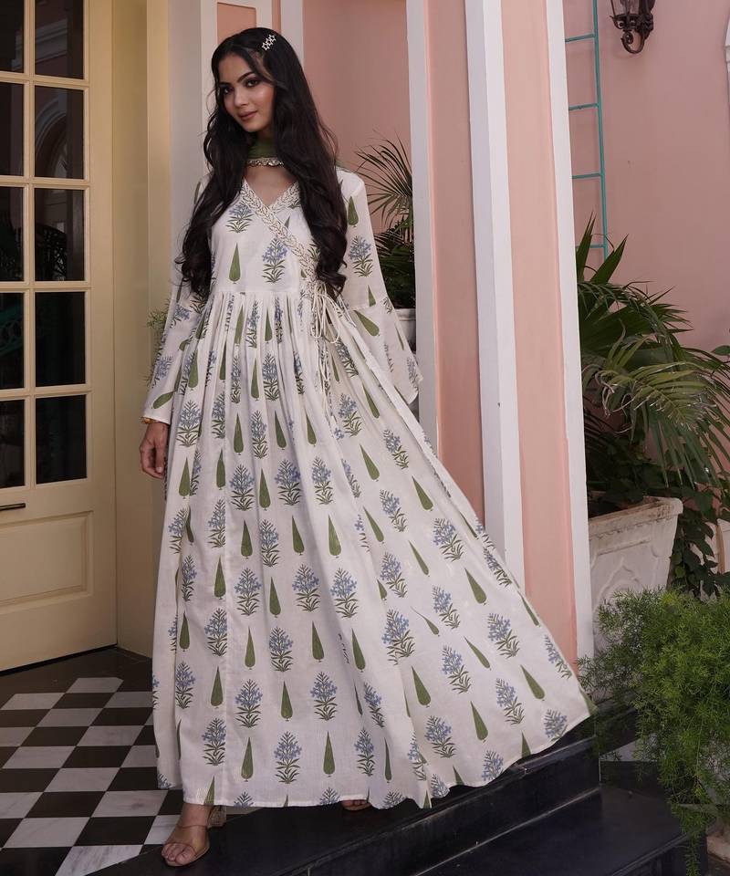 Off-white cotton embroidered Kurti