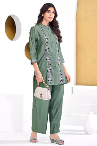 Olive cotton embroidered Co-ord set 