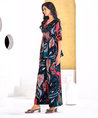 Blue chanderi silk embroidered Co-ord set  5