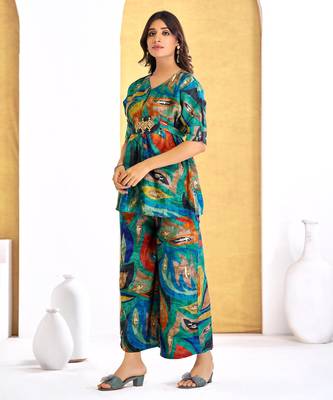Green chanderi silk embroidered Co-ord set  5