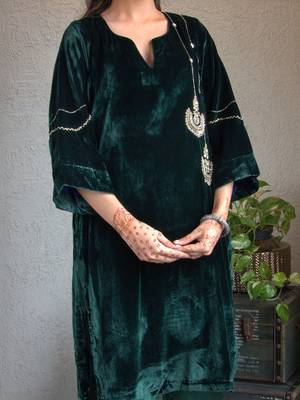 Green velvet chandbala kurta set 3