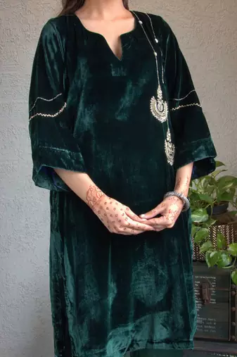 Green velvet chandbala kurta set