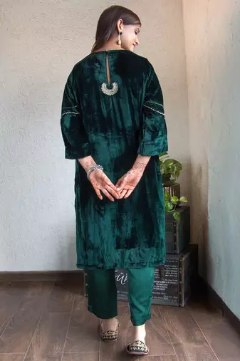 Green velvet chandbala kurta set