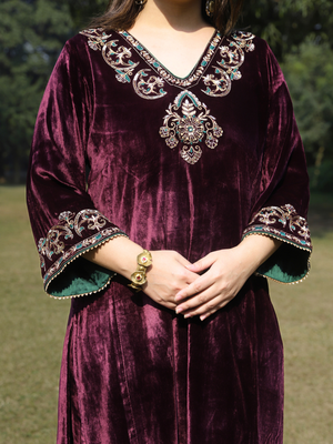 Wine velvet hand embroidered kurta set with dupatta 3