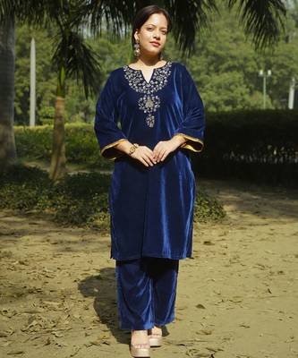 Blue velvet hand embroidered kurta set 1