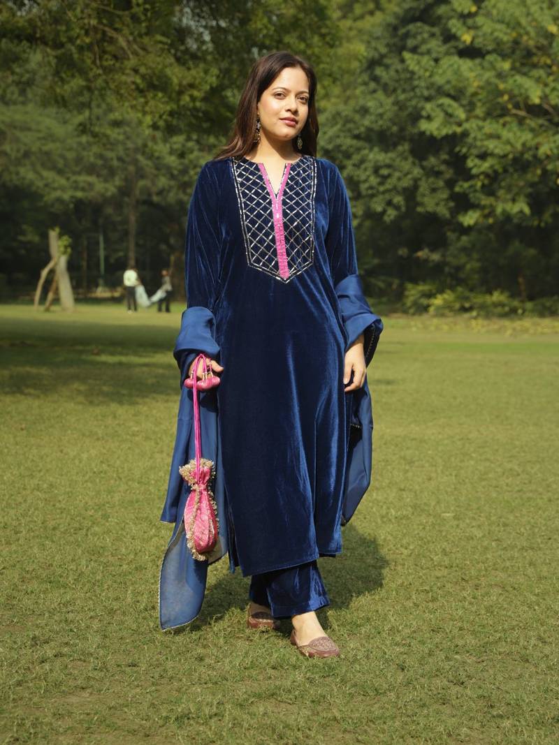 Blue velvet yoke hand embroidered kurta set with dupatta