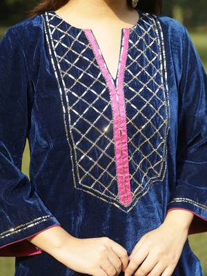 Blue velvet yoke hand embroidered kurta set with dupatta 4