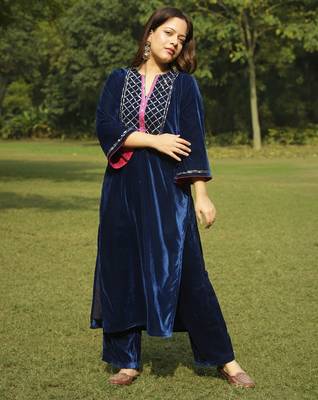Blue velvet yoke hand embroidered kurta set 1